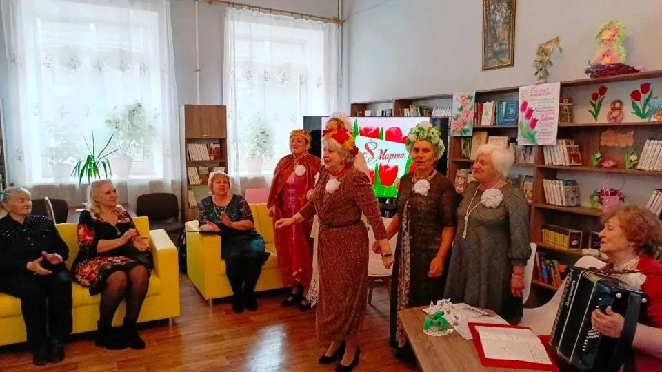 Накануне Международного женского дня, праздника весны, праздника всех женщин независимо от возраста, в Зугрэсской библиотеке-филиале №3 состоялся час дружеского общения «Праздник красоты и радости» Накануне Международного женского дня, праздника весны, праздника всех женщин независимо от возраста, в Зугрэсской библиотеке-филиале №3 состоялся час дружеского общения «Праздник красоты и радости»