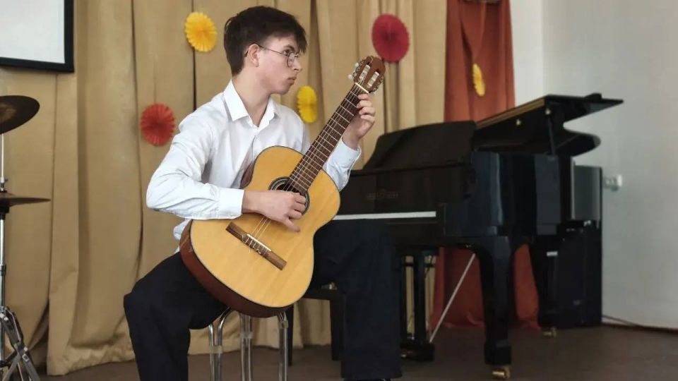 Сегодня 7 марта, в МБУ ДО «Харцызская детская школа искусств» прошёл праздничный концерт посвящённый Международному женскому дню 8 марта Сегодня 7 марта, в МБУ ДО «Харцызская детская школа искусств» прошёл праздничный концерт посвящённый Международному женскому дню 8 марта