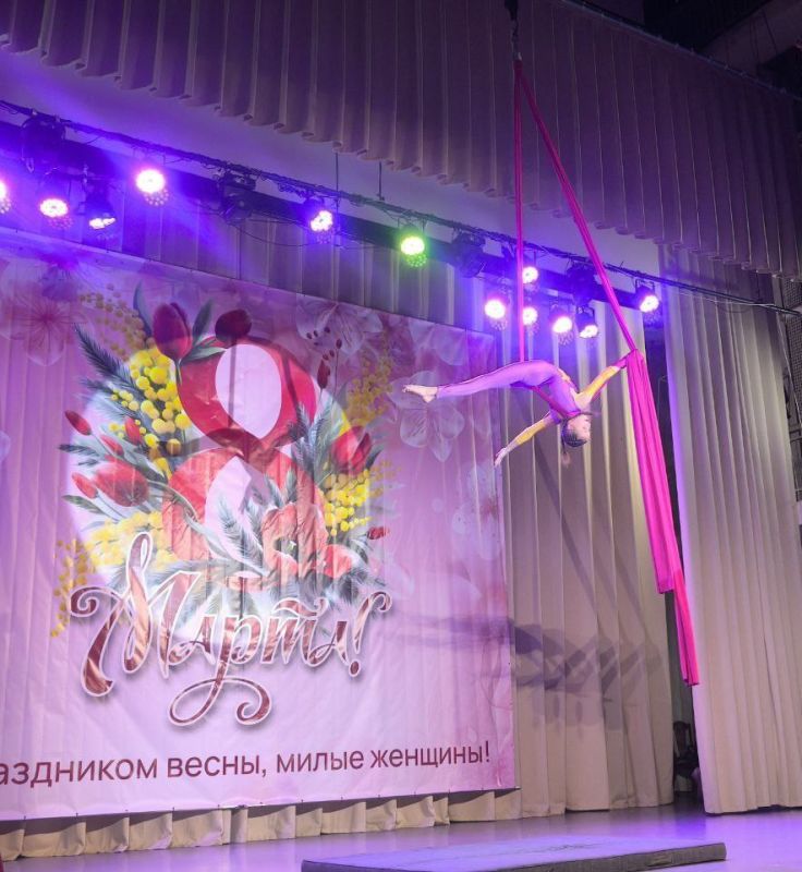 «СОЗВЕЗДИЕ FM». 7 марта, в рамках партийного проекта "Культура малой Родины" в МБУ «Дворец культуры имени Владимира Маяковского городского округа Торез» состоялось яркое и трогательное мероприятие – концерт - поздравление... «СОЗВЕЗДИЕ FM». 7 марта, в рамках партийного проекта "Культура малой Родины" в МБУ «Дворец культуры имени Владимира Маяковского городского округа Торез» состоялось яркое и трогательное мероприятие – концерт - поздравление...