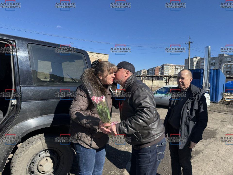 СЕРГЕЙ ПОЛХОВ: БОЛЬШАЯ ЧАСТЬ ПОТРЕБИТЕЛЕЙ КИРОВСКОГО НА СЕГОДНЯШНИЙ ДЕНЬ С ТЕПЛОМ, РАБОТЫ ПО ВОССТАНОВЛЕНИЮ ТЕПЛОСНАБЖЕНИЯ ПРОДОЛЖАЕМ КРУГЛОСУТОЧНО СЕРГЕЙ ПОЛХОВ: БОЛЬШАЯ ЧАСТЬ ПОТРЕБИТЕЛЕЙ КИРОВСКОГО НА СЕГОДНЯШНИЙ ДЕНЬ С ТЕПЛОМ, РАБОТЫ ПО ВОССТАНОВЛЕНИЮ ТЕПЛОСНАБЖЕНИЯ ПРОДОЛЖАЕМ КРУГЛОСУТОЧНО