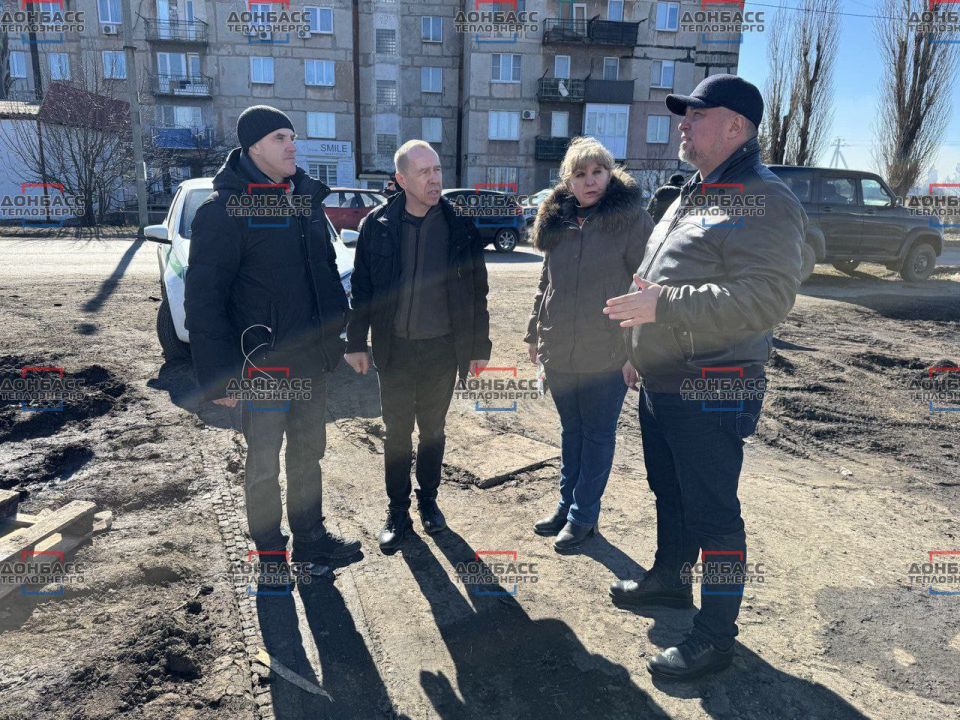 СЕРГЕЙ ПОЛХОВ: БОЛЬШАЯ ЧАСТЬ ПОТРЕБИТЕЛЕЙ КИРОВСКОГО НА СЕГОДНЯШНИЙ ДЕНЬ С ТЕПЛОМ, РАБОТЫ ПО ВОССТАНОВЛЕНИЮ ТЕПЛОСНАБЖЕНИЯ ПРОДОЛЖАЕМ КРУГЛОСУТОЧНО СЕРГЕЙ ПОЛХОВ: БОЛЬШАЯ ЧАСТЬ ПОТРЕБИТЕЛЕЙ КИРОВСКОГО НА СЕГОДНЯШНИЙ ДЕНЬ С ТЕПЛОМ, РАБОТЫ ПО ВОССТАНОВЛЕНИЮ ТЕПЛОСНАБЖЕНИЯ ПРОДОЛЖАЕМ КРУГЛОСУТОЧНО