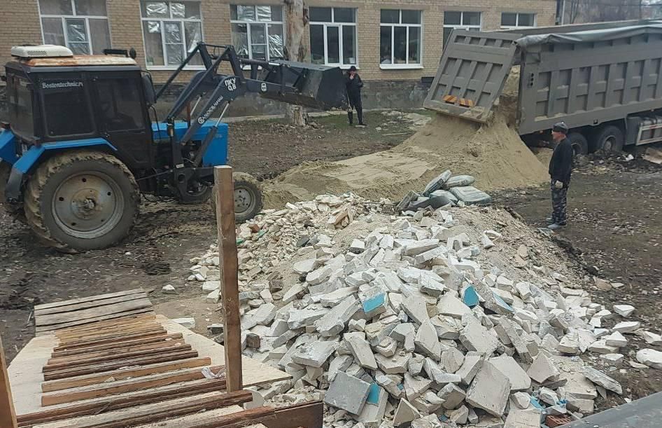 Игорь Лызов: Специалисты Амурской области проинспектировали работы по строительству IT-куба в школе №2 Амвросиевки Игорь Лызов: Специалисты Амурской области проинспектировали работы по строительству IT-куба в школе №2 Амвросиевки