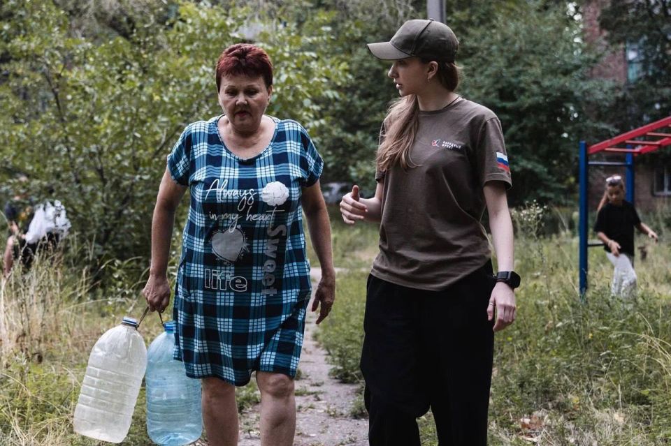 «Я просто понимаю, что не могу сдаться»: Волонтер Молодежки Народного фронта Наталия Тараненко рассказала о личной мотивации и внутренней силе «Я просто понимаю, что не могу сдаться»: Волонтер Молодежки Народного фронта Наталия Тараненко рассказала о личной мотивации и внутренней силе