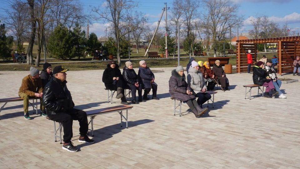 «Музыкальный букет» для жителей Ильичевского: в селе прошел праздничный концерт в рамках проекта «Культура малой родины» «Музыкальный букет» для жителей Ильичевского: в селе прошел праздничный концерт в рамках проекта «Культура малой родины»