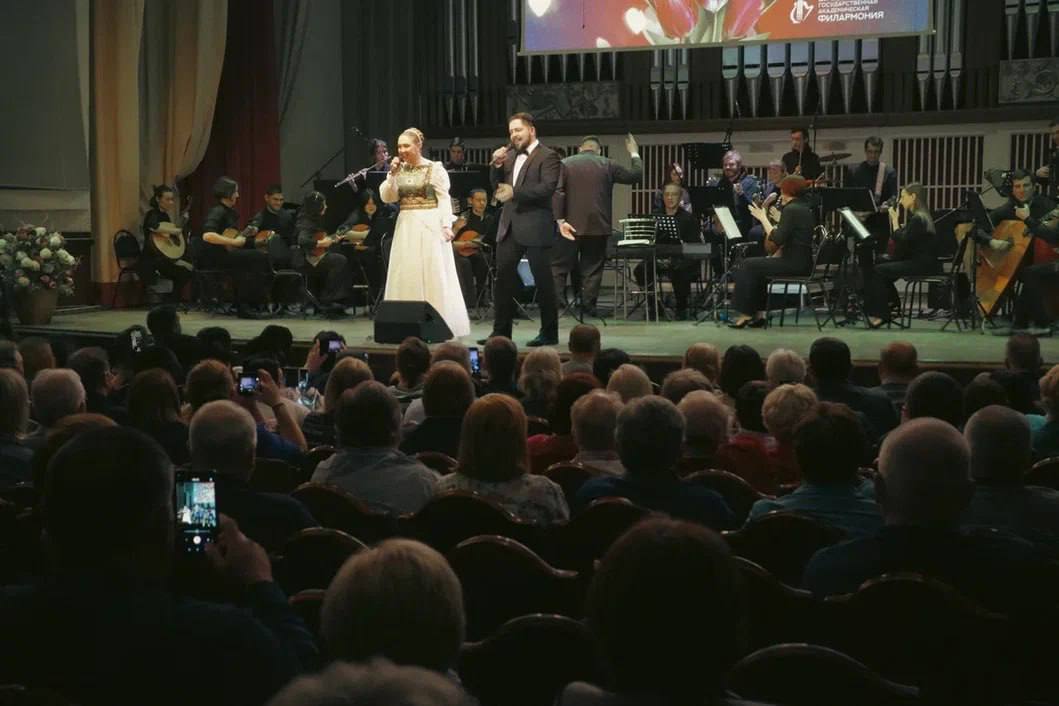 В Донецкой филармонии прошел праздничный концерт «Все для тебя» к 8 Марта В Донецкой филармонии прошел праздничный концерт «Все для тебя» к 8 Марта