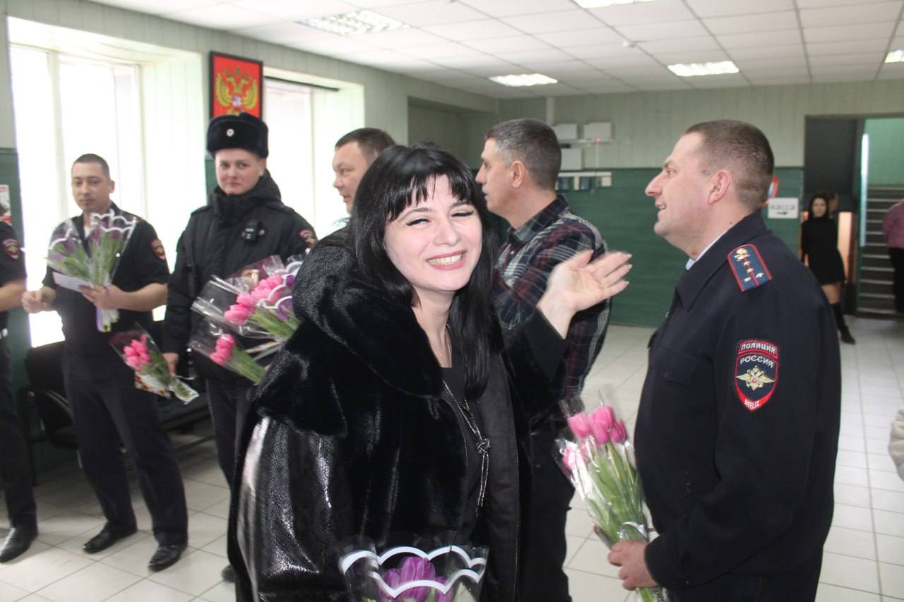 «Вам, Любимые!»: В Мангушском округе поздравили женщин с праздником весны «Вам, Любимые!»: В Мангушском округе поздравили женщин с праздником весны