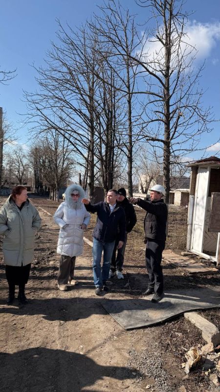 Вчера совместно с Константином Викторовичем Масниковым, министром здравоохранения, провели рабочий объезд объектов, находящихся на этапе ремонтно-восстановительных работ, а также тех, которые планируются к включению в... Вчера совместно с Константином Викторовичем Масниковым, министром здравоохранения, провели рабочий объезд объектов, находящихся на этапе ремонтно-восстановительных работ, а также тех, которые планируются к включению в...