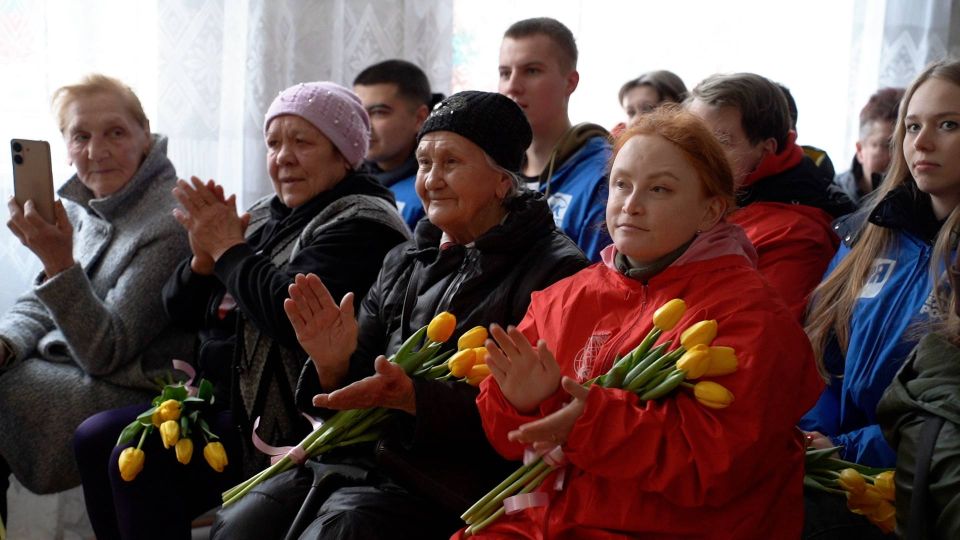 Поздравили тех, кто пережил ужасы войны Поздравили тех, кто пережил ужасы войны