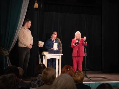 ���� �������. 6 �����, � ���������� ���������, � �������� ������ ����� ���������� ���������� ��������� ��� ������ � ����� ��������������