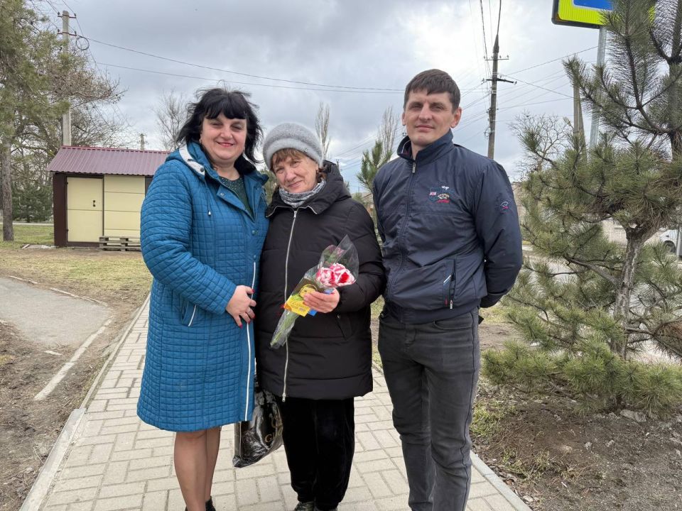 «Вам, Любимые!»: В Мангушском округе поздравили женщин с праздником весны «Вам, Любимые!»: В Мангушском округе поздравили женщин с праздником весны