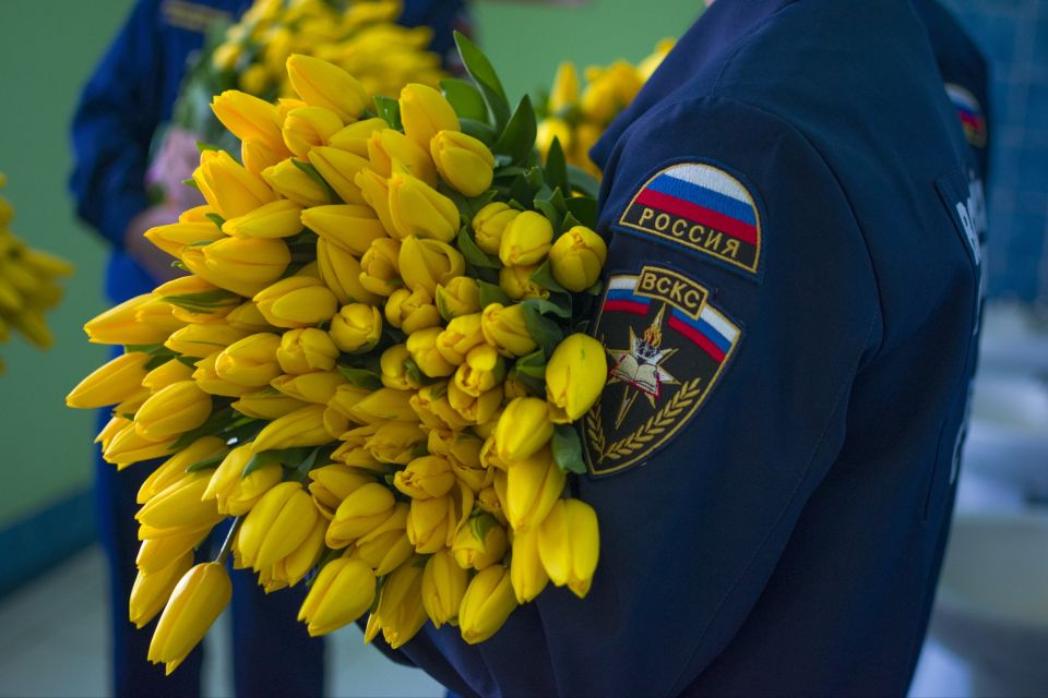 В благодарность за службу! Добровольцы Донецкого РО ВСКС присоединились к Всероссийской акции «В благодарность за службу!», чтобы лично поздравить с Международным женским днем тех, кто каждый день приближает Победу, и тех... В благодарность за службу! Добровольцы Донецкого РО ВСКС присоединились к Всероссийской акции «В благодарность за службу!», чтобы лично поздравить с Международным женским днем тех, кто каждый день приближает Победу, и тех...