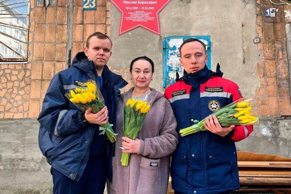 В благодарность за службу! Добровольцы Донецкого РО ВСКС присоединились к Всероссийской акции «В благодарность за службу!», чтобы лично поздравить с Международным женским днем тех, кто каждый день приближает Победу, и тех... В благодарность за службу! Добровольцы Донецкого РО ВСКС присоединились к Всероссийской акции «В благодарность за службу!», чтобы лично поздравить с Международным женским днем тех, кто каждый день приближает Победу, и тех...