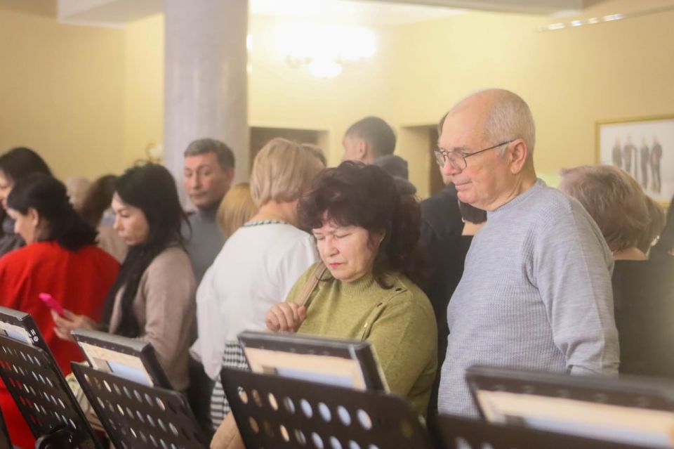 В Донецке открыли выставку «Мать Героя» В Донецке открыли выставку «Мать Героя»