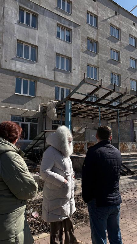 Вчера совместно с Константином Викторовичем Масниковым, министром здравоохранения, провели рабочий объезд объектов, находящихся на этапе ремонтно-восстановительных работ, а также тех, которые планируются к включению в... Вчера совместно с Константином Викторовичем Масниковым, министром здравоохранения, провели рабочий объезд объектов, находящихся на этапе ремонтно-восстановительных работ, а также тех, которые планируются к включению в...