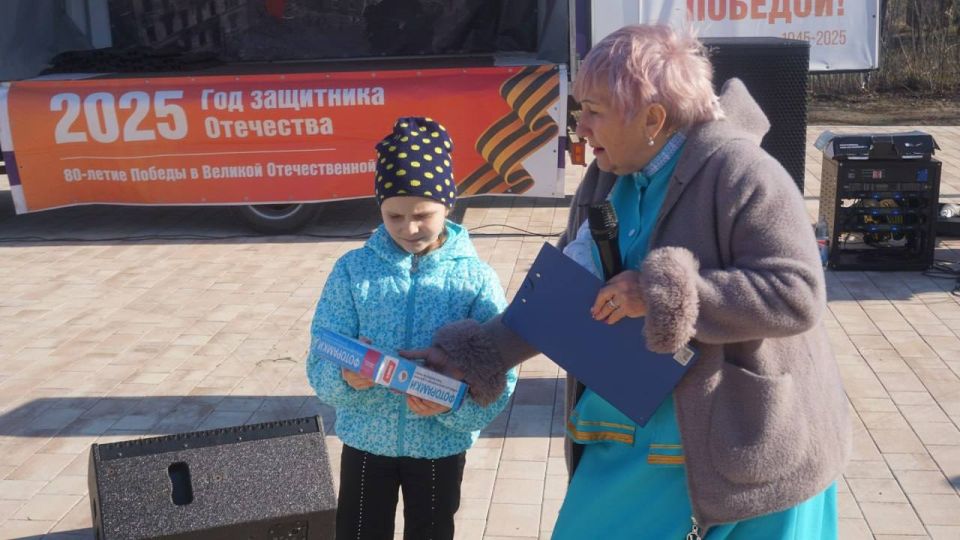 «Музыкальный букет» для жителей Ильичевского: в селе прошел праздничный концерт в рамках проекта «Культура малой родины» «Музыкальный букет» для жителей Ильичевского: в селе прошел праздничный концерт в рамках проекта «Культура малой родины»