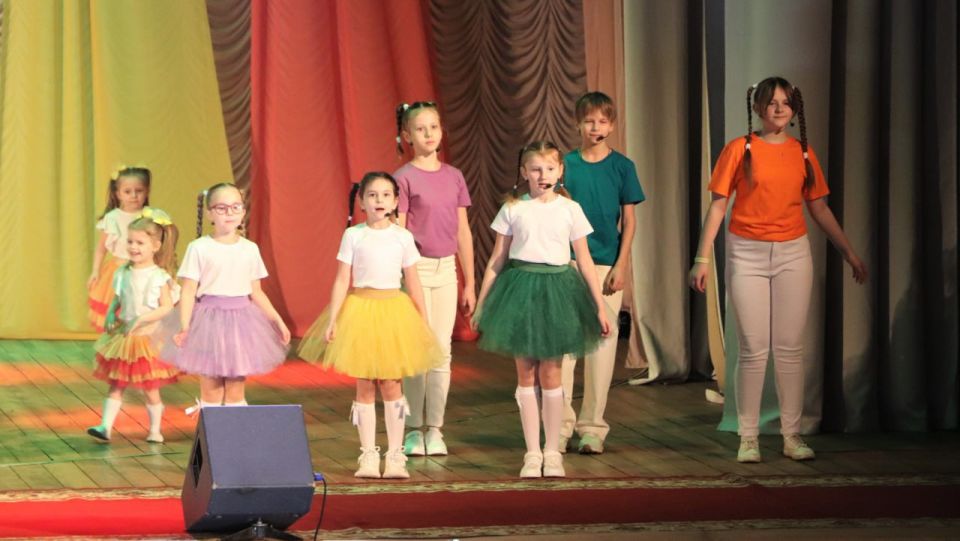 Праздничный концерт в честь Международного женского дня в культурно-досуговом центре им. 40-летия Победы Праздничный концерт в честь Международного женского дня в культурно-досуговом центре им. 40-летия Победы