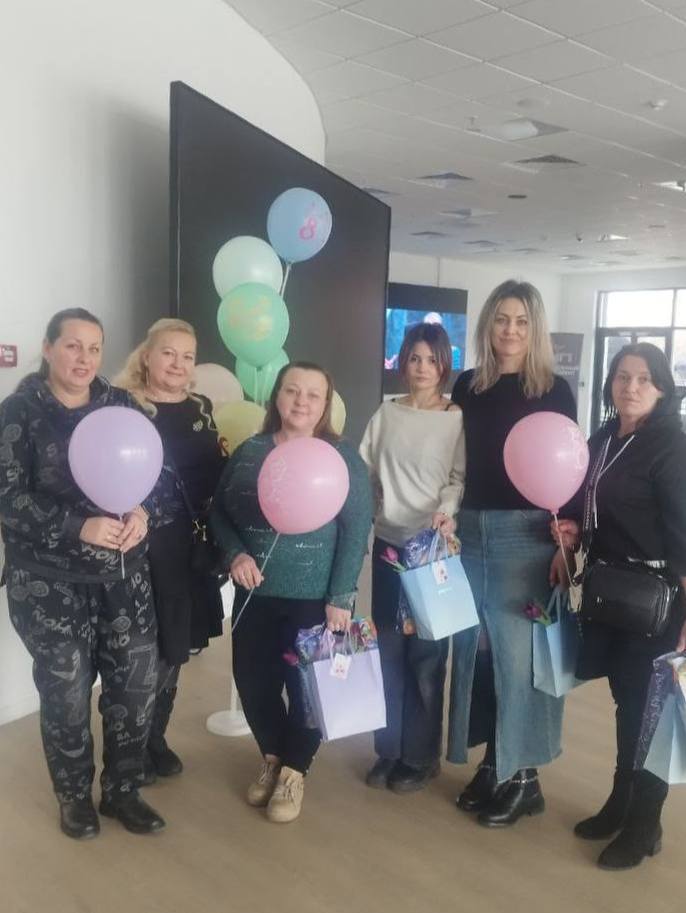 Праздник, приуроченный 8 марта, для жен и матерей участников СВО в Молодежном центре «30/09» Праздник, приуроченный 8 марта, для жен и матерей участников СВО в Молодежном центре «30/09»