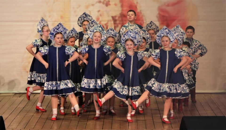 Праздничный концерт в честь Международного женского дня в культурно-досуговом центре им. 40-летия Победы Праздничный концерт в честь Международного женского дня в культурно-досуговом центре им. 40-летия Победы