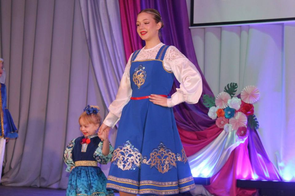 В Год единства народов России, когда вся страна отмечает это знаменательное событие, Мангушский округ стал площадкой для яркого и трогательного праздника В Год единства народов России, когда вся страна отмечает это знаменательное событие, Мангушский округ стал площадкой для яркого и трогательного праздника