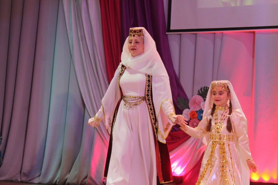 В Год единства народов России, когда вся страна отмечает это знаменательное событие, Мангушский округ стал площадкой для яркого и трогательного праздника В Год единства народов России, когда вся страна отмечает это знаменательное событие, Мангушский округ стал площадкой для яркого и трогательного праздника