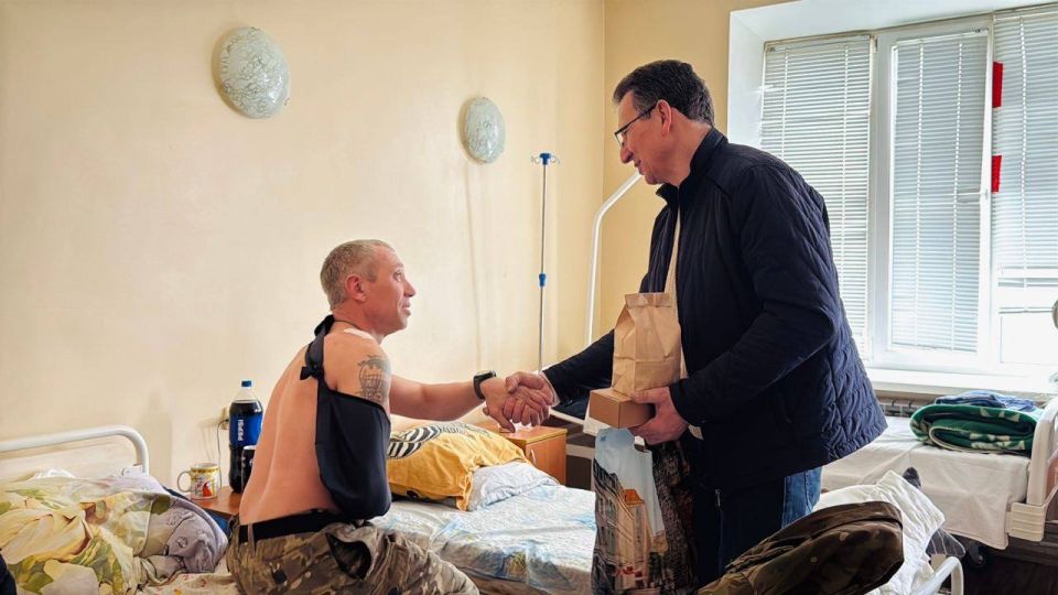 Александр Пеняев: Мы вместе - поддержка военнослужащих в Ясиноватой Александр Пеняев: Мы вместе - поддержка военнослужащих в Ясиноватой