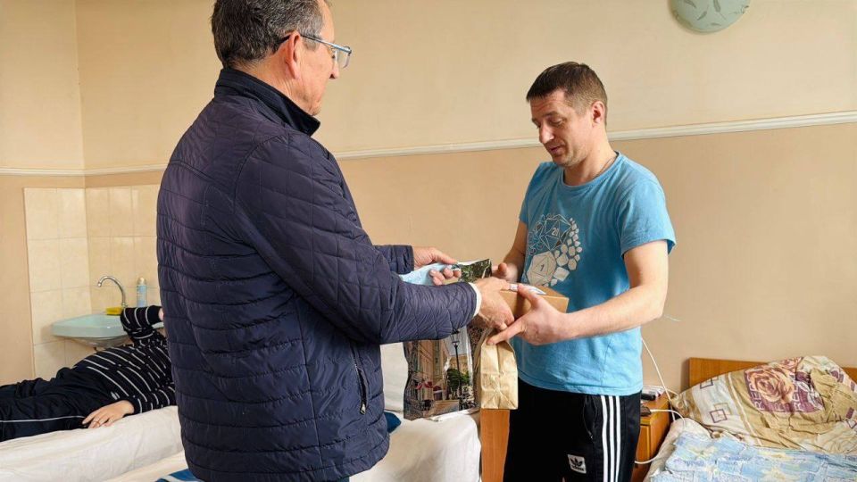 Александр Пеняев: Мы вместе - поддержка военнослужащих в Ясиноватой Александр Пеняев: Мы вместе - поддержка военнослужащих в Ясиноватой
