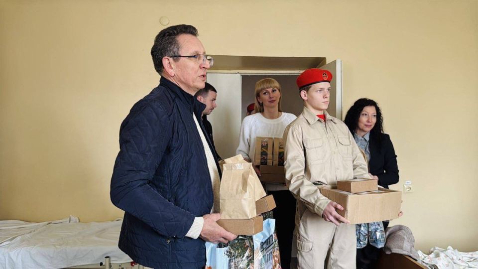 Александр Пеняев: Мы вместе - поддержка военнослужащих в Ясиноватой Александр Пеняев: Мы вместе - поддержка военнослужащих в Ясиноватой