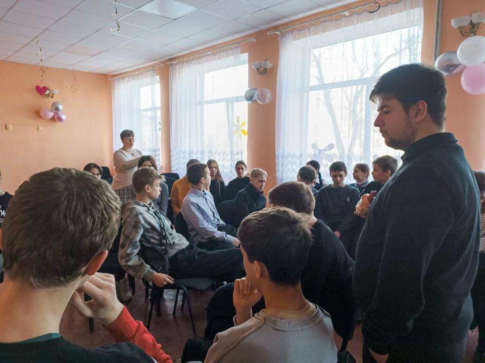 В Енакиево прошли дебаты «Ораторы нового поколения» В Енакиево прошли дебаты «Ораторы нового поколения»