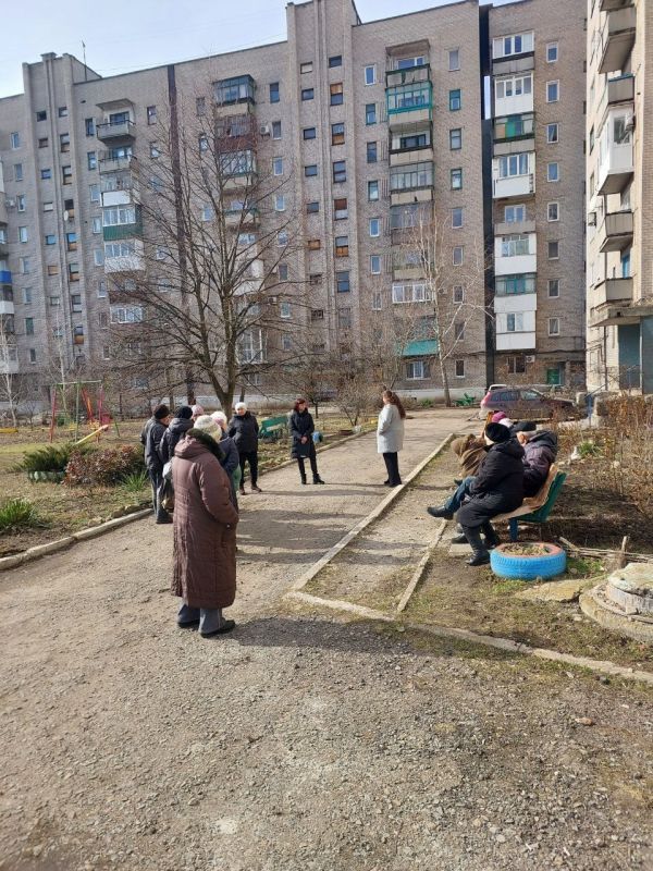 Иван Приходько: В Центрально- Городском районе города Горловка продолжается реализация партийного проекта Единой России «Управдом» Иван Приходько: В Центрально- Городском районе города Горловка продолжается реализация партийного проекта Единой России «Управдом»