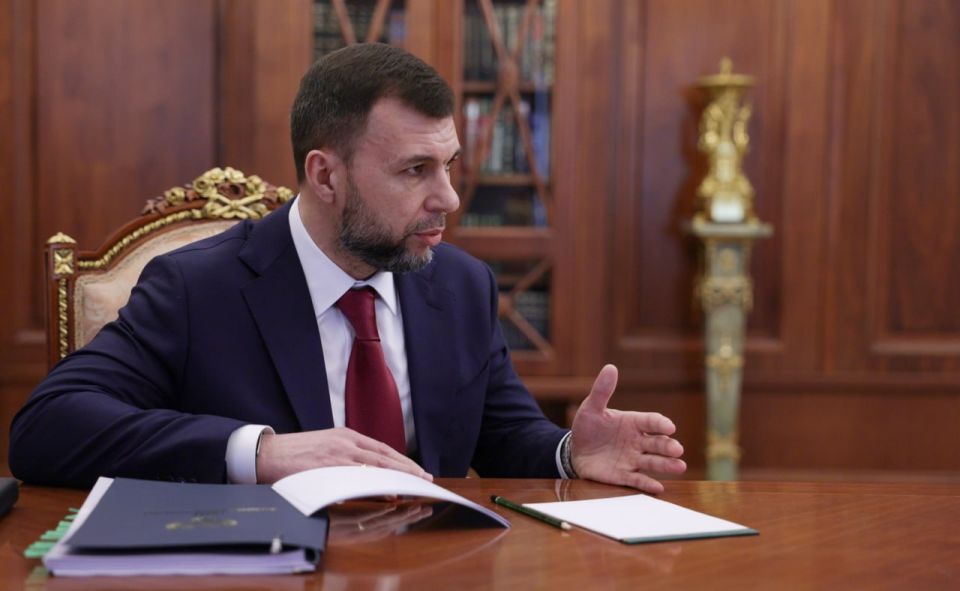 Андрей Крамар: Постоянный и неусыпный контроль за восстановлением Донбасса, за тем, как возвращается к жизни одна из ключевых индустриальных территорий исторической России: Владимир Владимирович Путин в Кремле принял с... Андрей Крамар: Постоянный и неусыпный контроль за восстановлением Донбасса, за тем, как возвращается к жизни одна из ключевых индустриальных территорий исторической России: Владимир Владимирович Путин в Кремле принял с...
