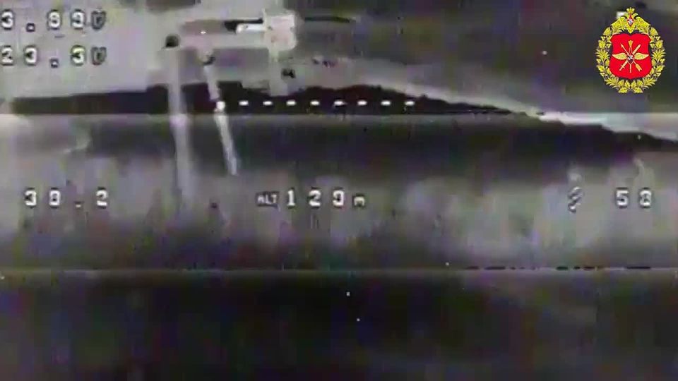 Минобороны России: 00:00 Операторы FPV-дронов группировки «Север» поразили технику, укрепления и живую силу подразделений ВСУ в Сумской области