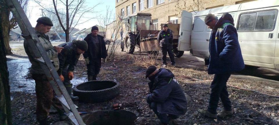 Рабочие из Хабаровского края подвели итоги предыдущей недели в Дебальцево Рабочие из Хабаровского края подвели итоги предыдущей недели в Дебальцево