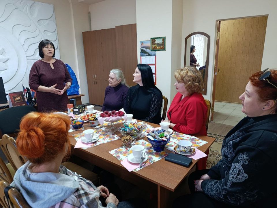 Тепло сердец и аромат чая: Встреча опекунов Буденновского района Тепло сердец и аромат чая: Встреча опекунов Буденновского района