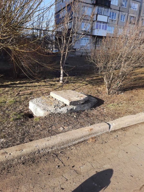 Самарцы продолжают работу на канализационных сетях Снежного Самарцы продолжают работу на канализационных сетях Снежного