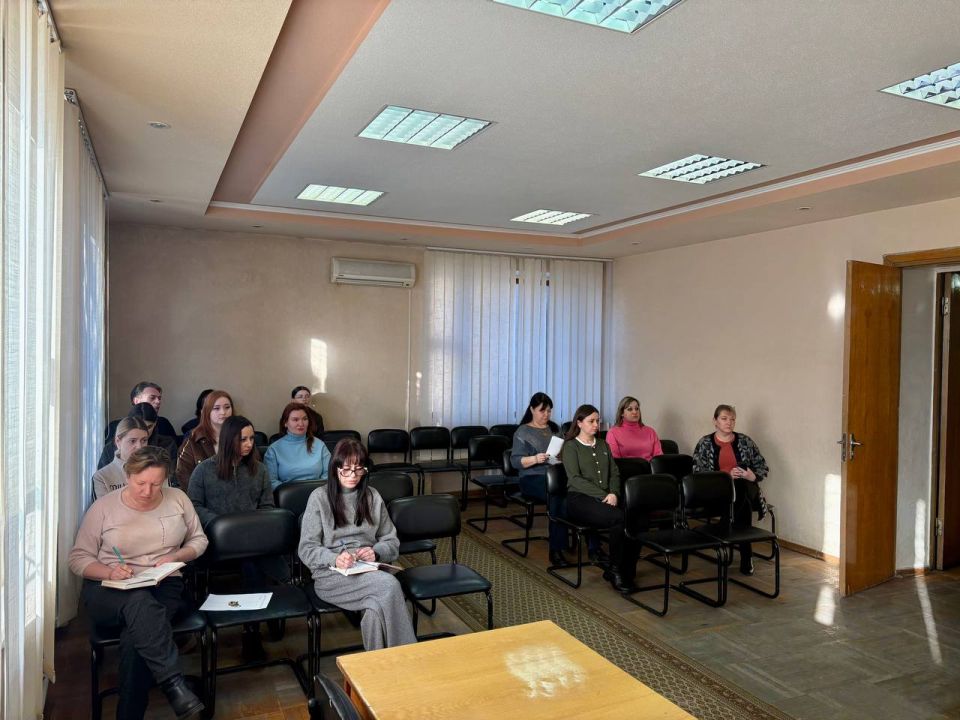 Сегодня, 11 марта, Руководитель Управы Ленинского внутригородского района Администрации городского округа Донецк Татьяна Темникова провела расширенное аппаратное совещание Сегодня, 11 марта, Руководитель Управы Ленинского внутригородского района Администрации городского округа Донецк Татьяна Темникова провела расширенное аппаратное совещание