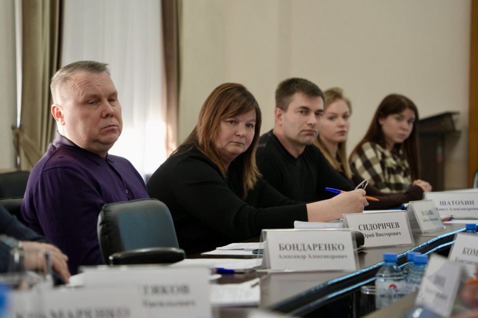 В Донецке обсудили реализацию плана работы в рамках Содружества «Донбасс» на 2026 год В Донецке обсудили реализацию плана работы в рамках Содружества «Донбасс» на 2026 год