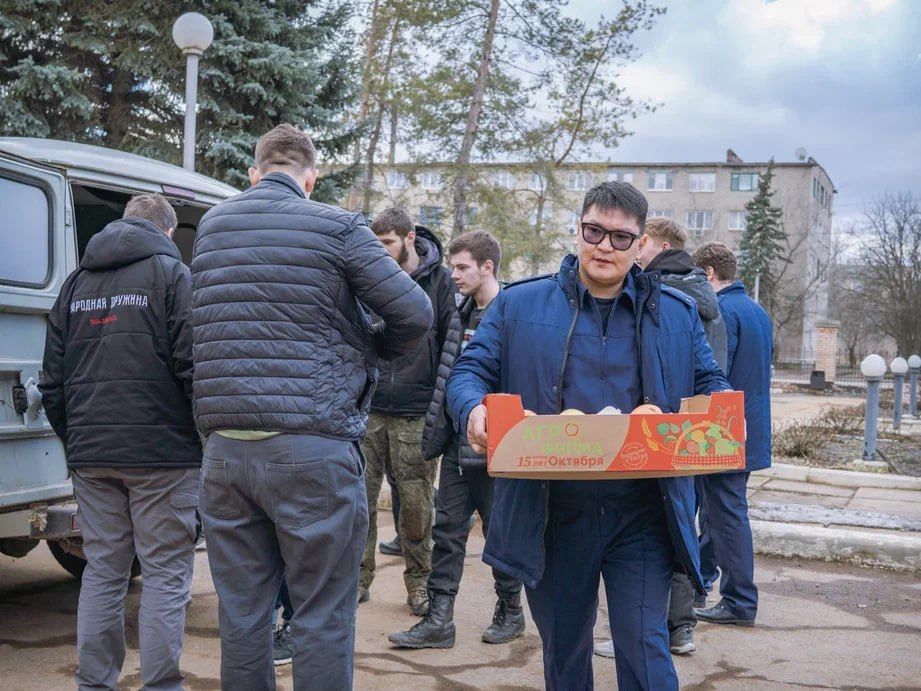 Сотрудники регионального следственного управления продолжают доставлять гуманитарную помощь