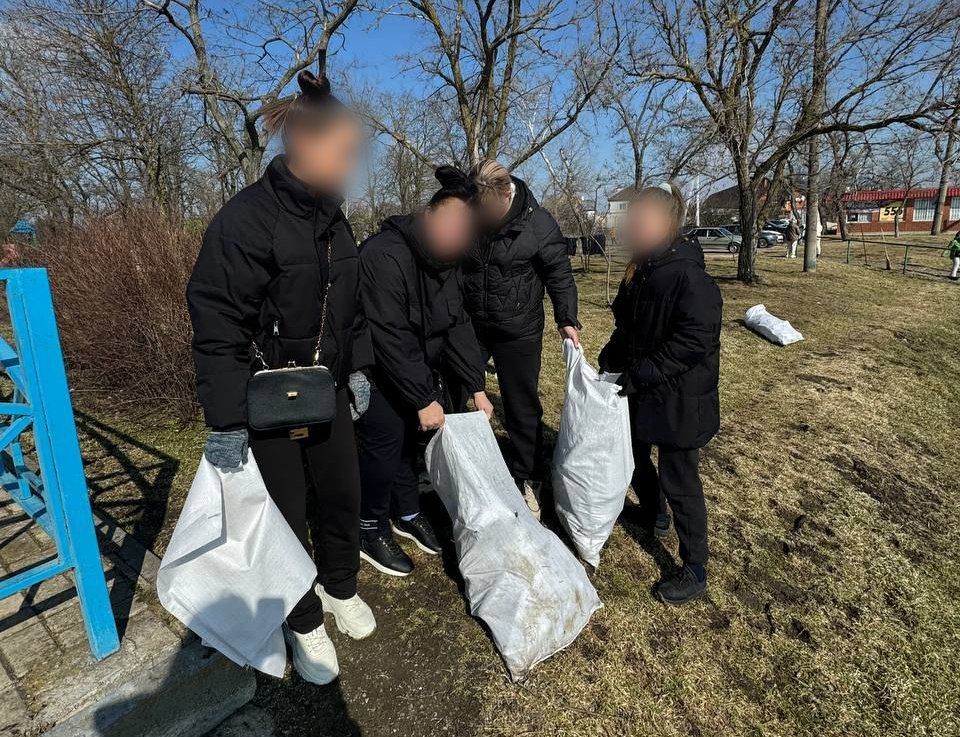 Личный состав ИК-13 принял участие в городском субботнике