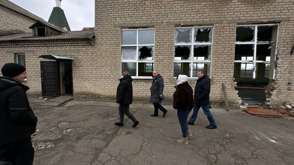 Встреча с трудовым коллективом в пгт Благодатное Встреча с трудовым коллективом в пгт Благодатное