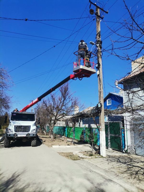 В Мариуполе энергетики продолжают модернизировать сети наружного освещения В Мариуполе энергетики продолжают модернизировать сети наружного освещения