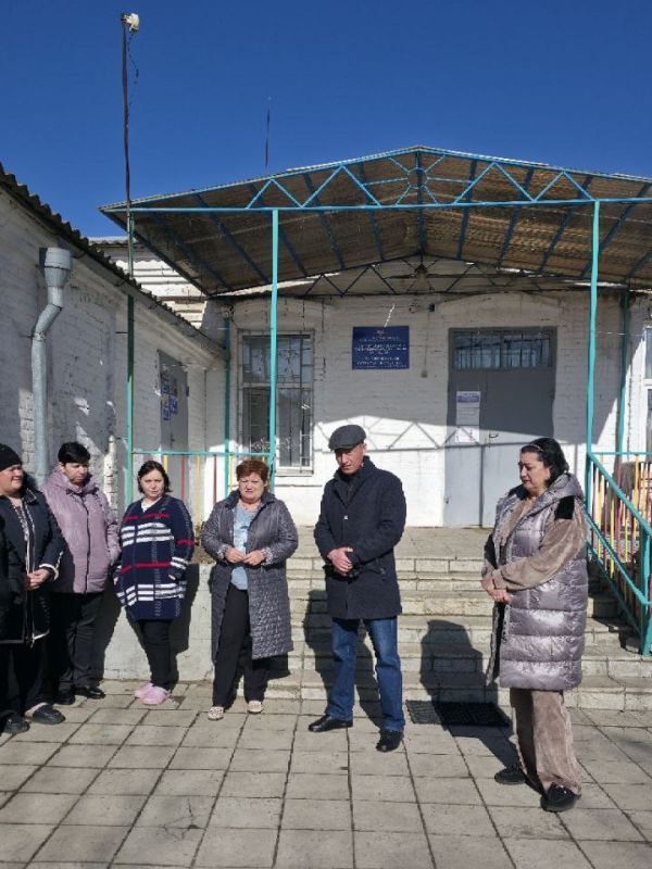 Член Общественного совета Тельмановского муниципального округа провела встречу с работниками Гранитненского детского сада, в ходе которой обсудили вопросы, касающиеся: Член Общественного совета Тельмановского муниципального округа провела встречу с работниками Гранитненского детского сада, в ходе которой обсудили вопросы, касающиеся: