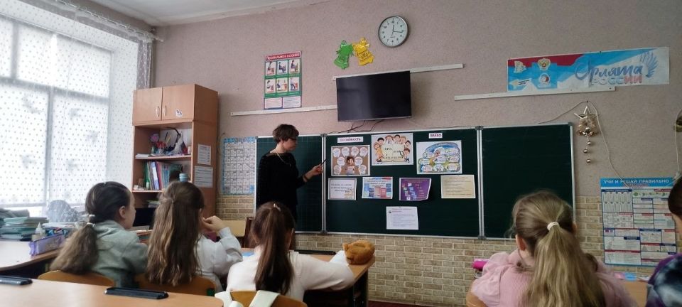 В Петровском прошла игра «Город прав и обязанностей» В Петровском прошла игра «Город прав и обязанностей»