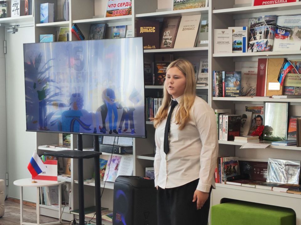 11 марта в читальном зале Центральной городской модельной библиотеки состоялся муниципальный этап 15 юбилейного сезона Всероссийского конкурса юных чтецов «Живая классика» 11 марта в читальном зале Центральной городской модельной библиотеки состоялся муниципальный этап 15 юбилейного сезона Всероссийского конкурса юных чтецов «Живая классика»