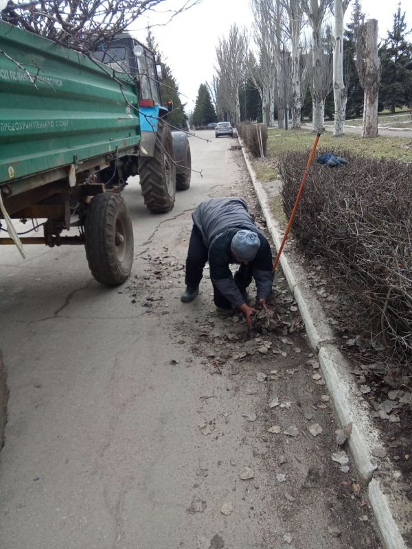 Коммунальные службы Старобешево округа подводит итоги масштабных уборочных работ за прошедшую неделю Коммунальные службы Старобешево округа подводит итоги масштабных уборочных работ за прошедшую неделю