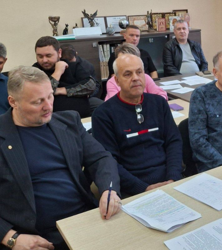 11 марта 2026 года депутаты Ясиноватского муниципального совета - Наталья Филиппова, Ольга Безуглая, Валерий Аксенов, Елена Алипа и Антон Никитин провели встречи с населением, обсудив вопросы ЖКХ, транспорта, дорог... 11 марта 2026 года депутаты Ясиноватского муниципального совета - Наталья Филиппова, Ольга Безуглая, Валерий Аксенов, Елена Алипа и Антон Никитин провели встречи с населением, обсудив вопросы ЖКХ, транспорта, дорог...