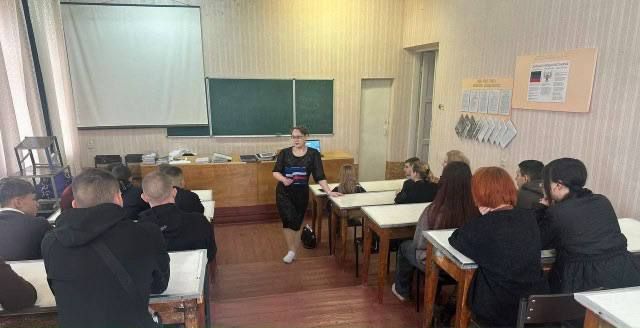 Цифровая Россия в Снежном: юным снежнянцам рассказали о грантах и IT-профессиях Цифровая Россия в Снежном: юным снежнянцам рассказали о грантах и IT-профессиях