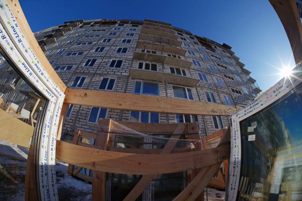 Вместо обгоревших остовов - современные дома: вторую жизнь получили многоэтажки на проспекте Победы в Мариуполе Вместо обгоревших остовов - современные дома: вторую жизнь получили многоэтажки на проспекте Победы в Мариуполе