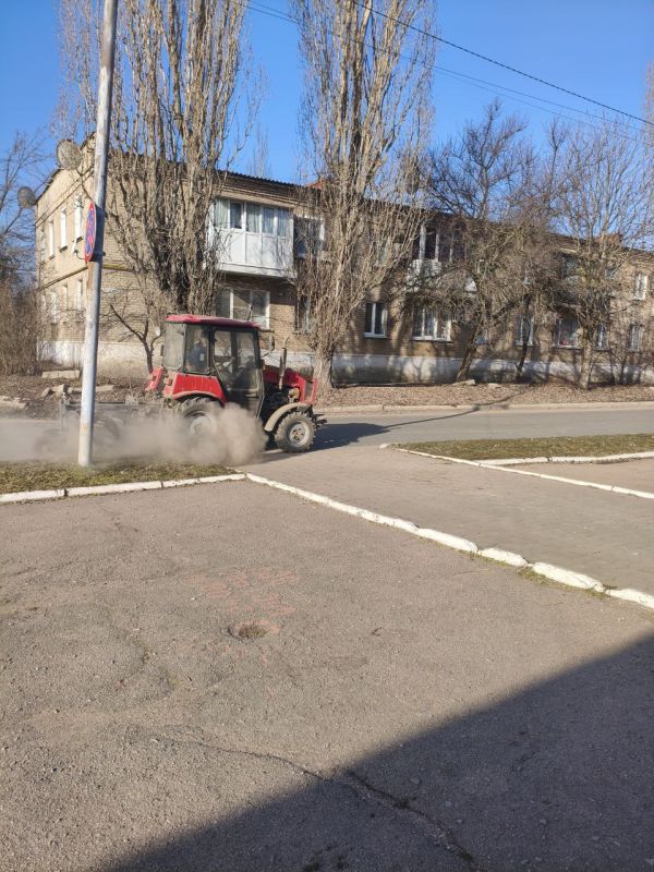 Коммунальные службы Старобешево округа подводит итоги масштабных уборочных работ за прошедшую неделю Коммунальные службы Старобешево округа подводит итоги масштабных уборочных работ за прошедшую неделю