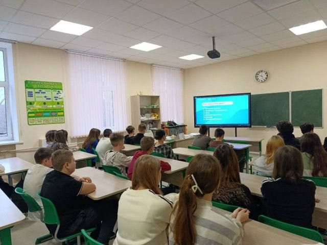 Цифровая Россия в Снежном: юным снежнянцам рассказали о грантах и IT-профессиях Цифровая Россия в Снежном: юным снежнянцам рассказали о грантах и IT-профессиях