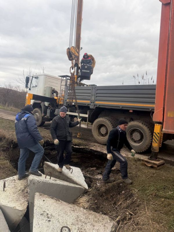 Реагирование на запросы жителей: ремонт аварийного участка дорожного полотна в Прохоровке Реагирование на запросы жителей: ремонт аварийного участка дорожного полотна в Прохоровке